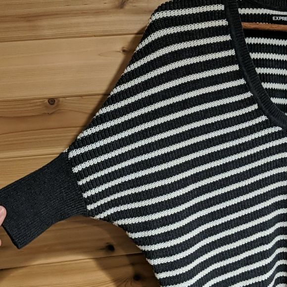 Express Gray and White Striped Slouch Sweater - Picture 5 of 10